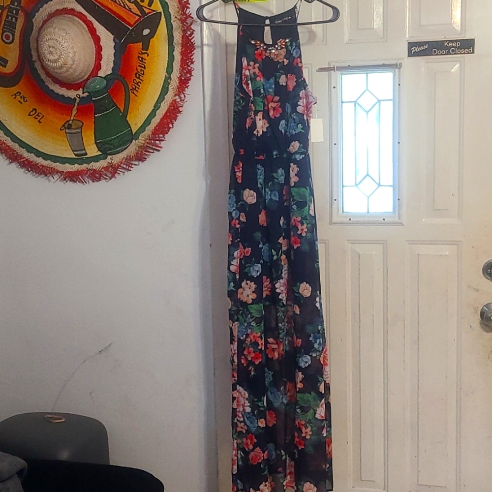 Maxi dress with jewels